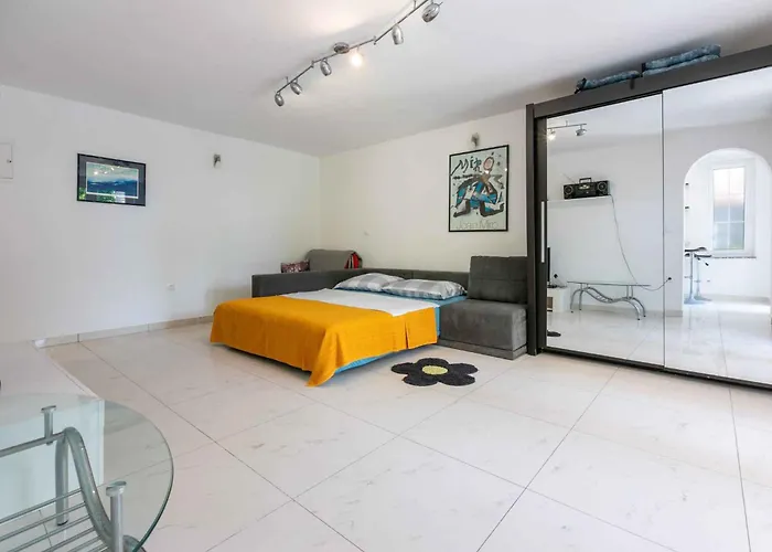 Apartament 24