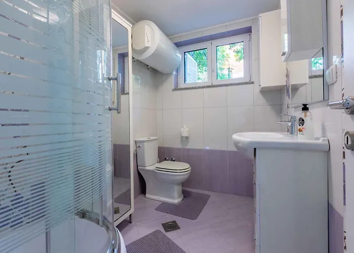 24 Apartament *